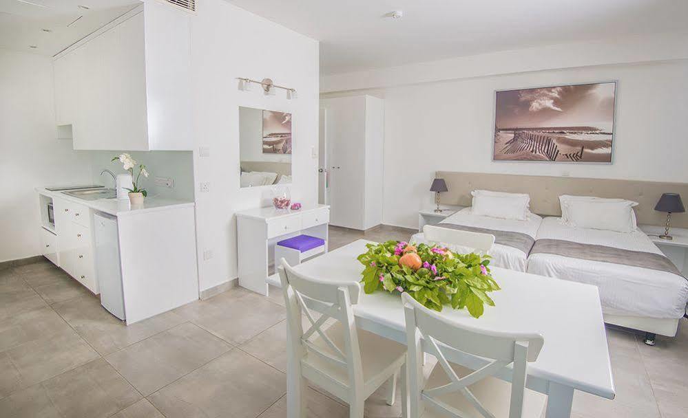 Alva Hotel Apartments Protaras Exterior photo